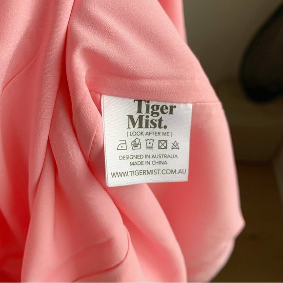 Tiger Mist Pink Cutout Bow Ruffle Mini Dress S NWT - Picture 10 of 11